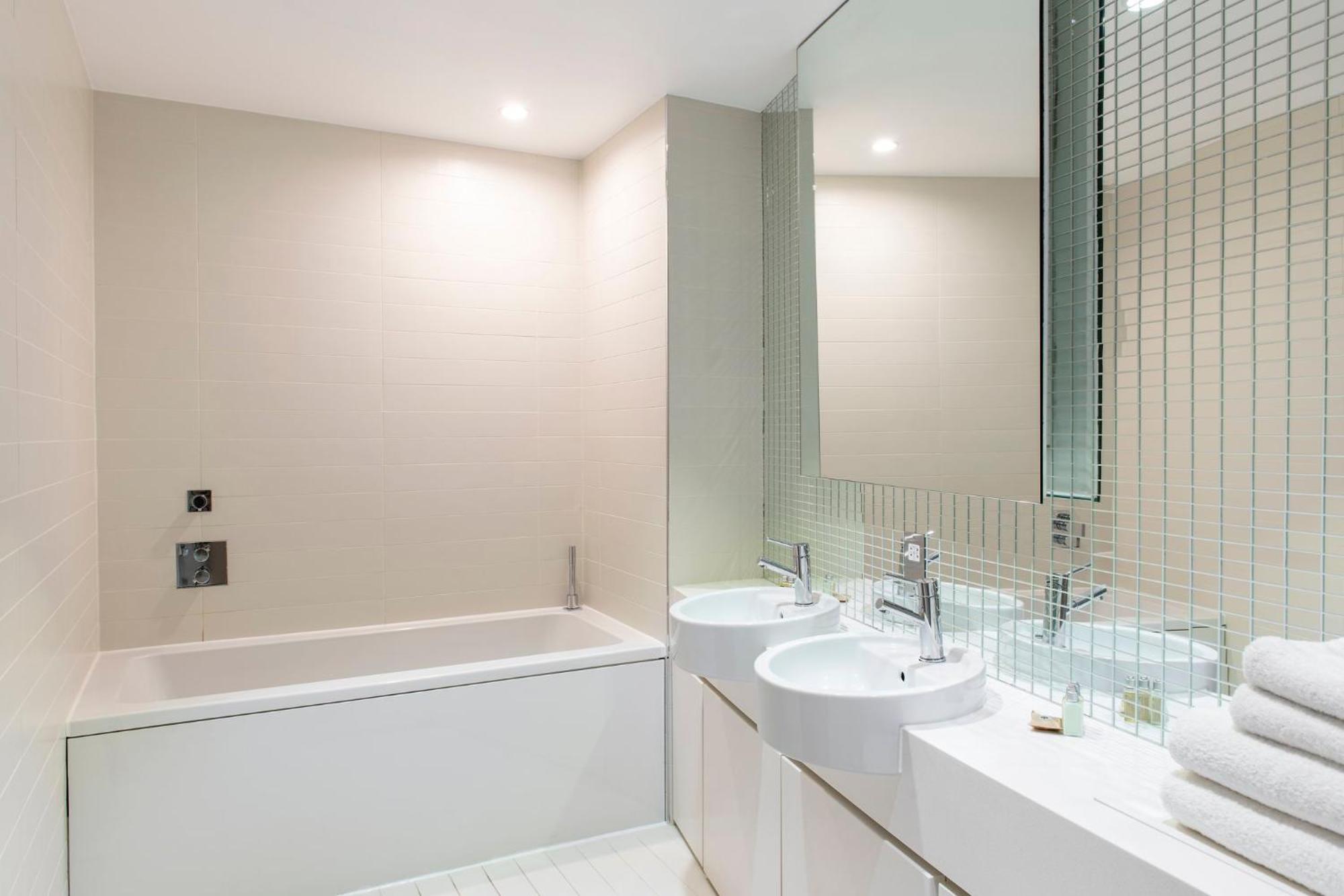 Cove St Martin'S Appartement Londen Buitenkant foto