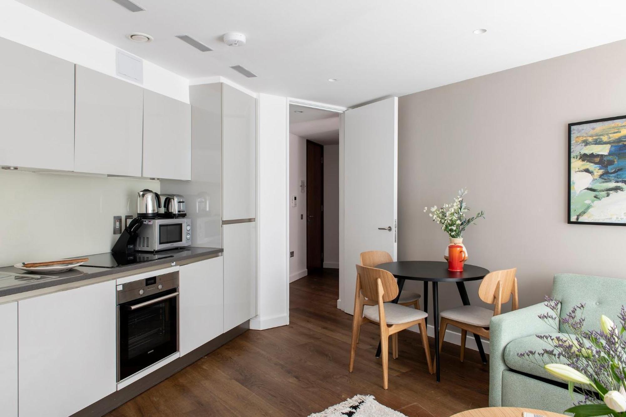 Cove St Martin'S Appartement Londen Buitenkant foto